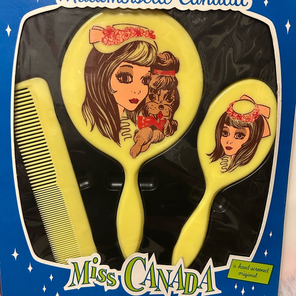 Rare Vintage Miss Canada Hairbrush Set